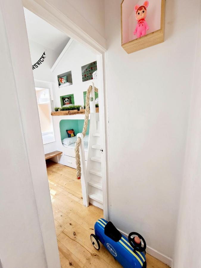 Quirky Seaside Family Cottage Walk To The Waves! Hove Exterior foto