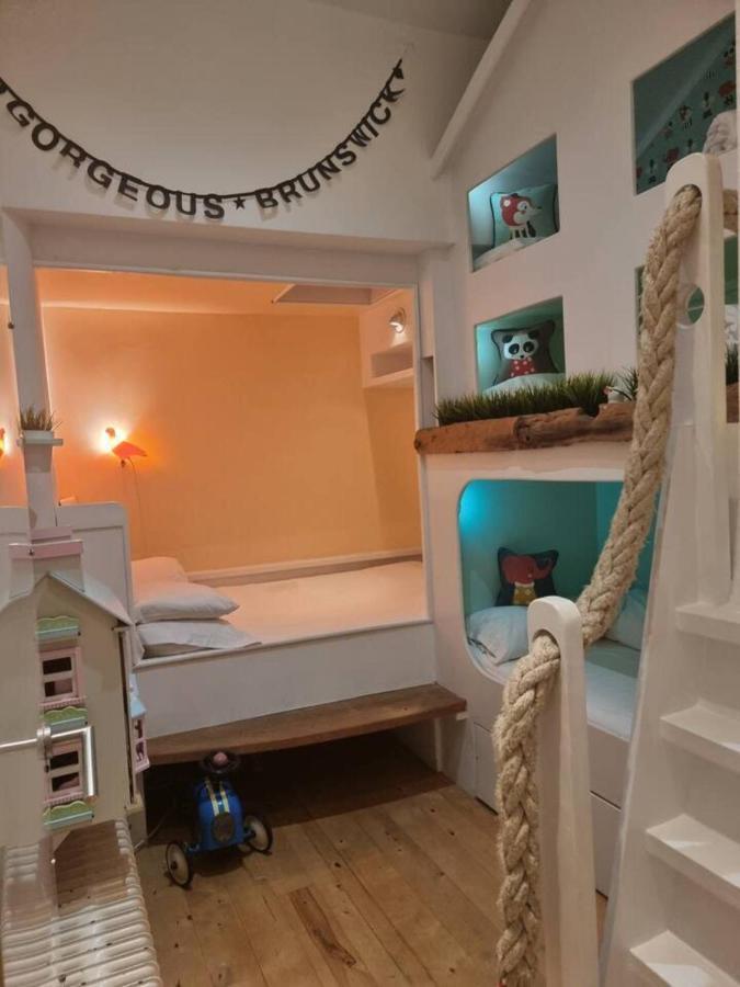Quirky Seaside Family Cottage Walk To The Waves! Hove Exterior foto